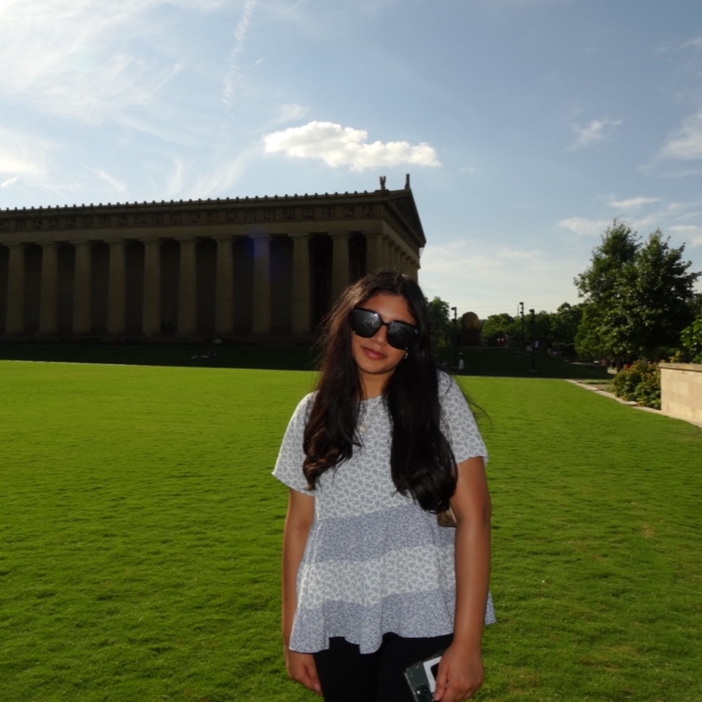 Meet your Posher, Deena